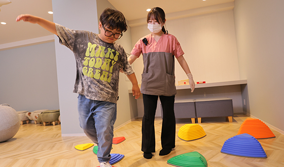 POINT まるでアスレチックみたい！遊びながら学べます